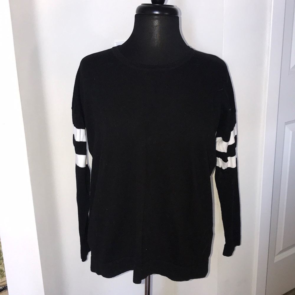 Forever21 Black & White Striped Sweater